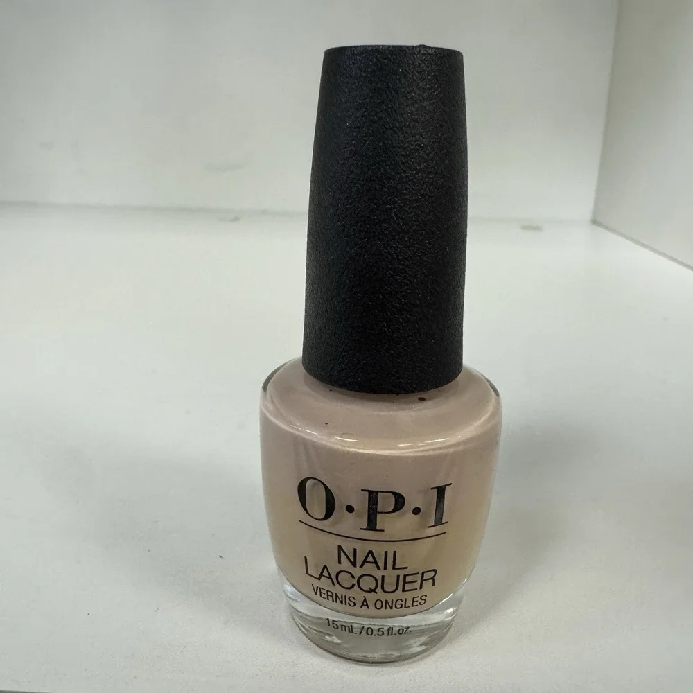 OPI Nail Polish H67 Do You Take Lei Away? 0.5oz